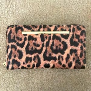 Leopard print Steve Madden zippered wallet